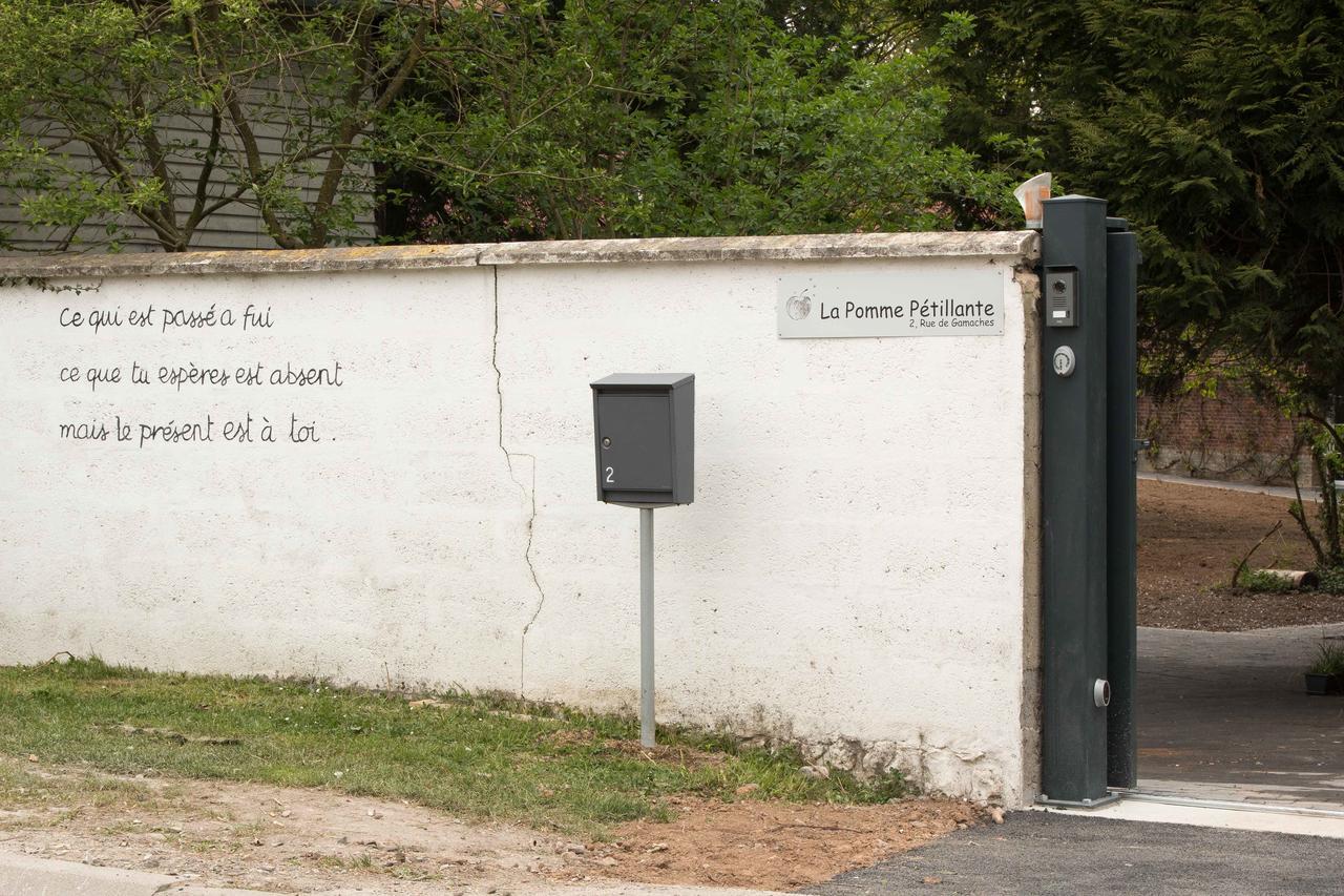 La Pomme Petillante Maisnieres Exterior photo